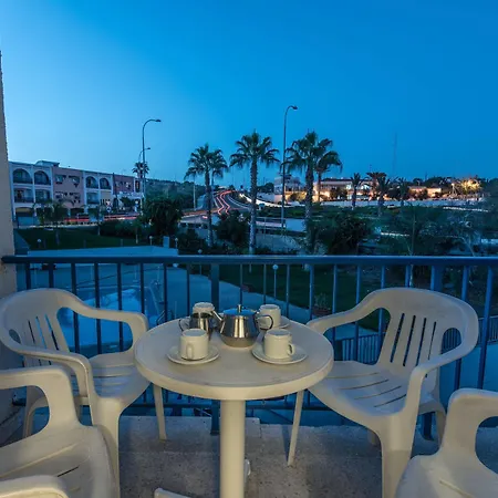 Aparthotel Cordelia 2*